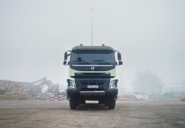 Компания Volvo использовала хитрый видео трюк